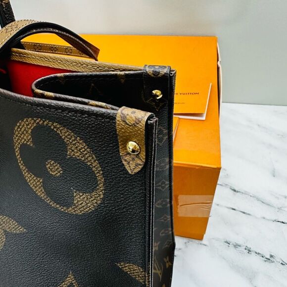 Louis Vuitton Onthego GM Tote - Picture 4 of 14